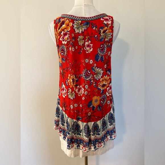 Patrons of Peace Sleeveless Top - Picture 3 of 5